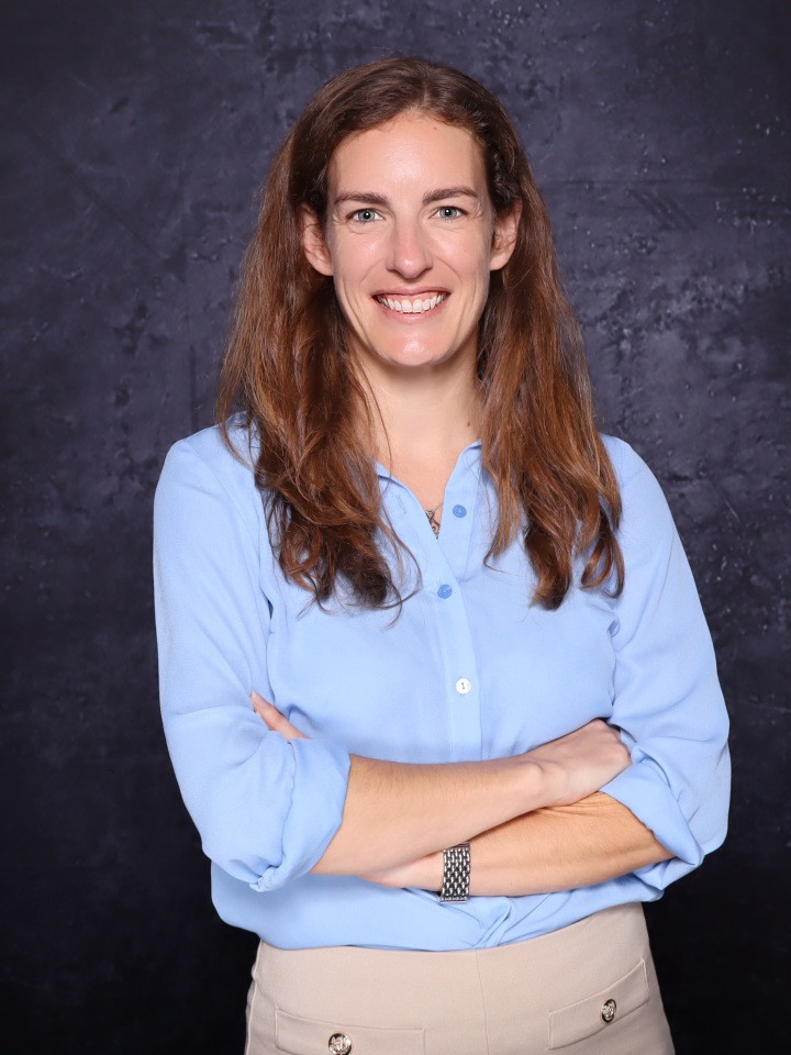 LB 10.01.25 (standing) PS